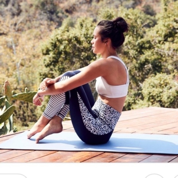 4. Athleta Navy Jaguar/Stripe Print Leggings XS - Picture 3 of 13